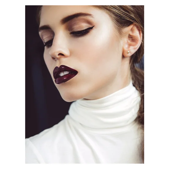 Model: Barbora Bakosova / Exit MM